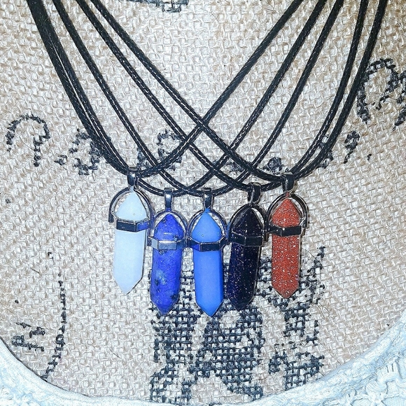 Crystal Quartz Chakra Healing Necklace - Picture 4 of 10